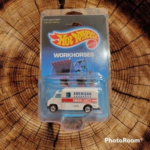 Hot Wheels "Workhorses" American Ambulance 1989